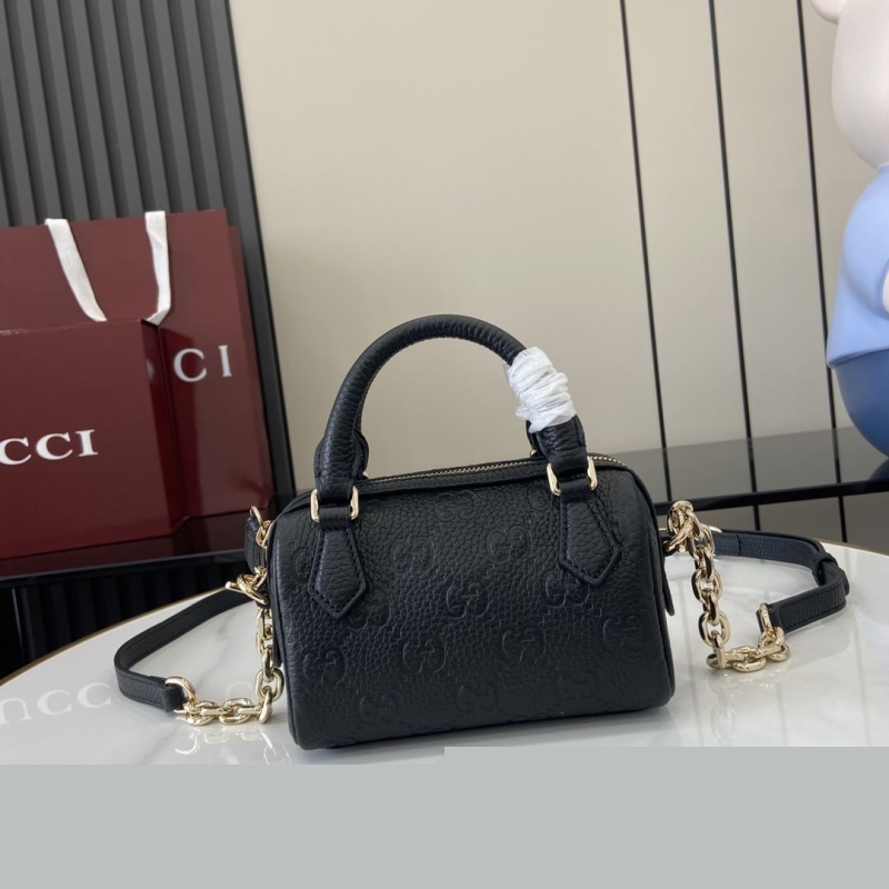 G*u*i speedy bags